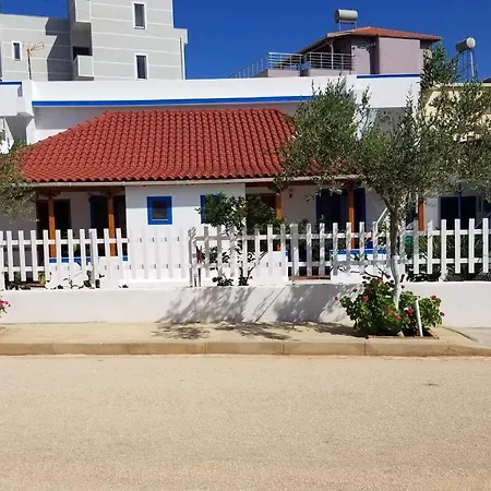 בית הארחה Xhimi *